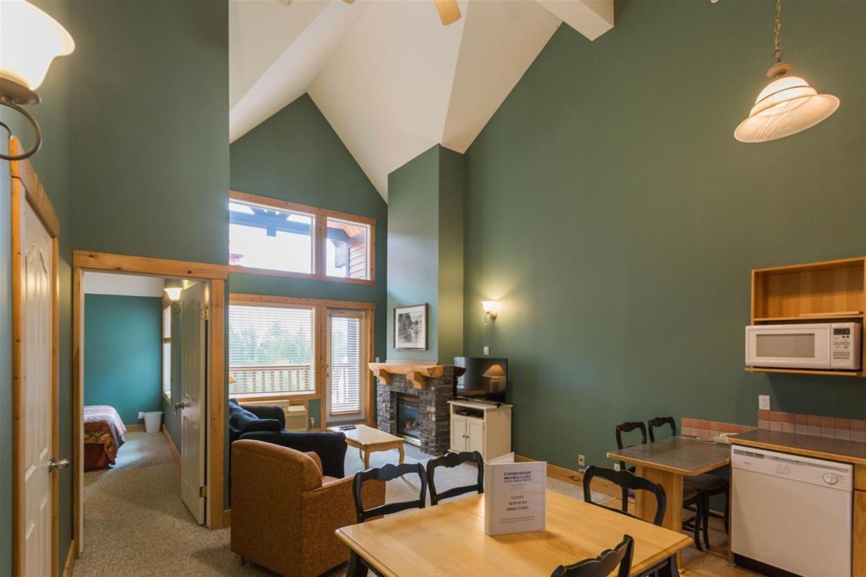 Cornerstone Lodge By Park Vacation Management Fernie Kültér fotó