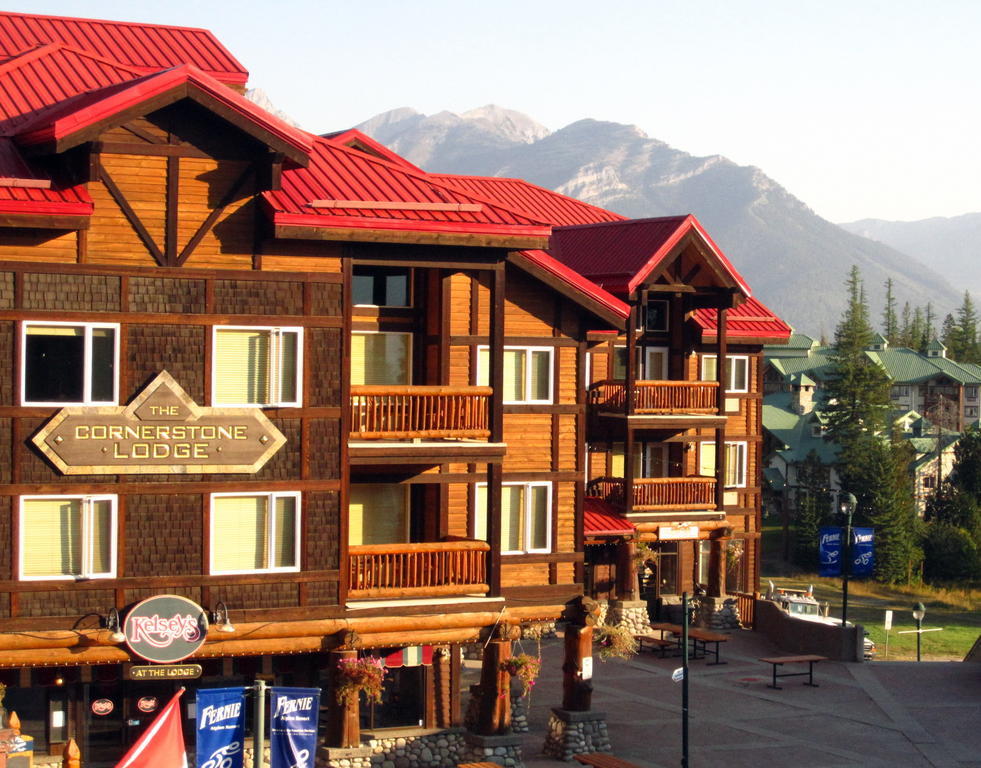 Cornerstone Lodge By Park Vacation Management Fernie Kültér fotó