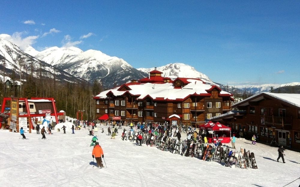 Cornerstone Lodge By Park Vacation Management Fernie Kültér fotó
