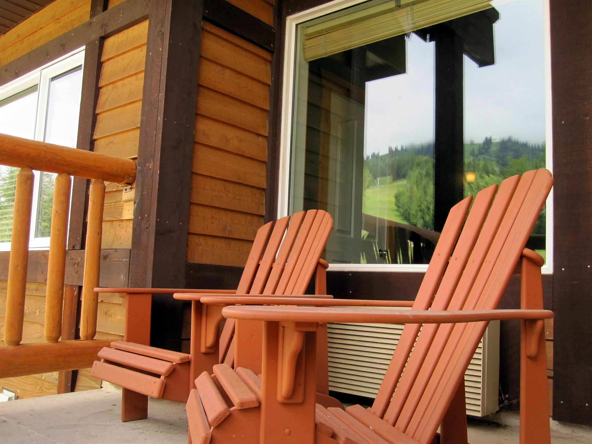 Cornerstone Lodge By Park Vacation Management Fernie Kültér fotó